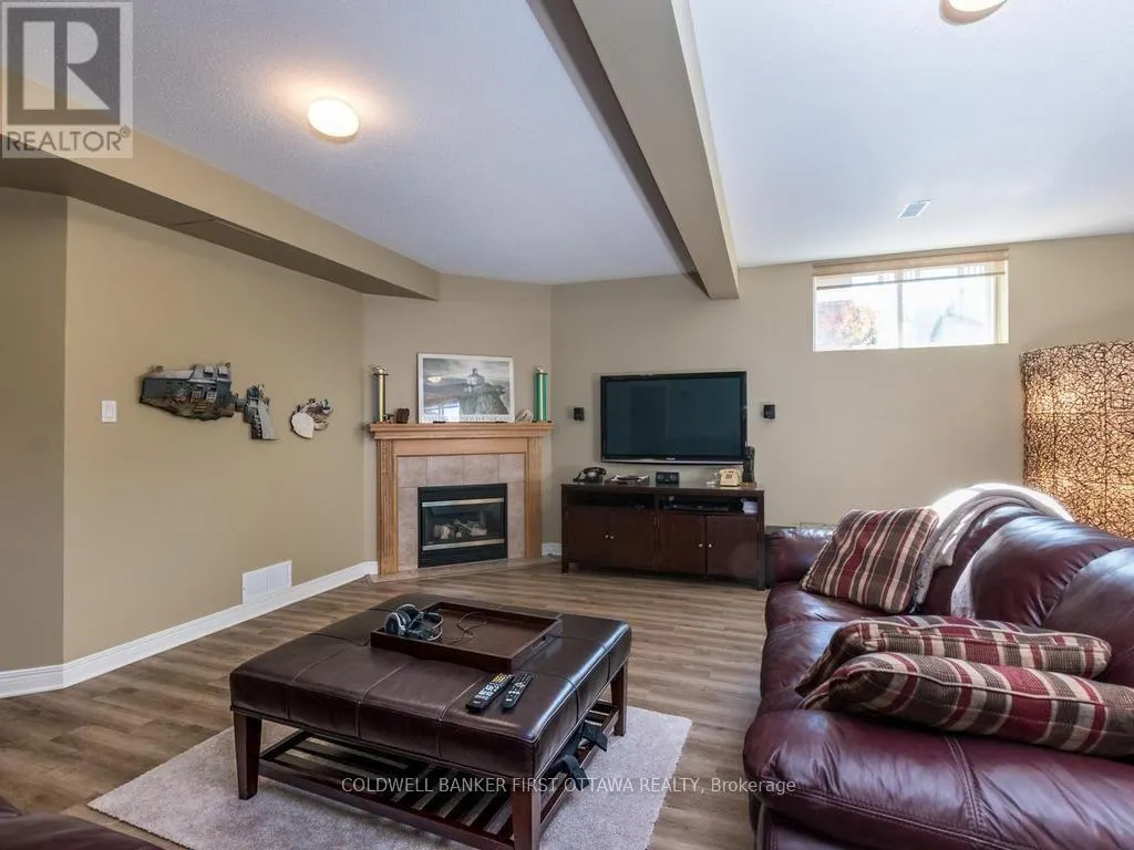 57 AMBERLAKES DRIVE
