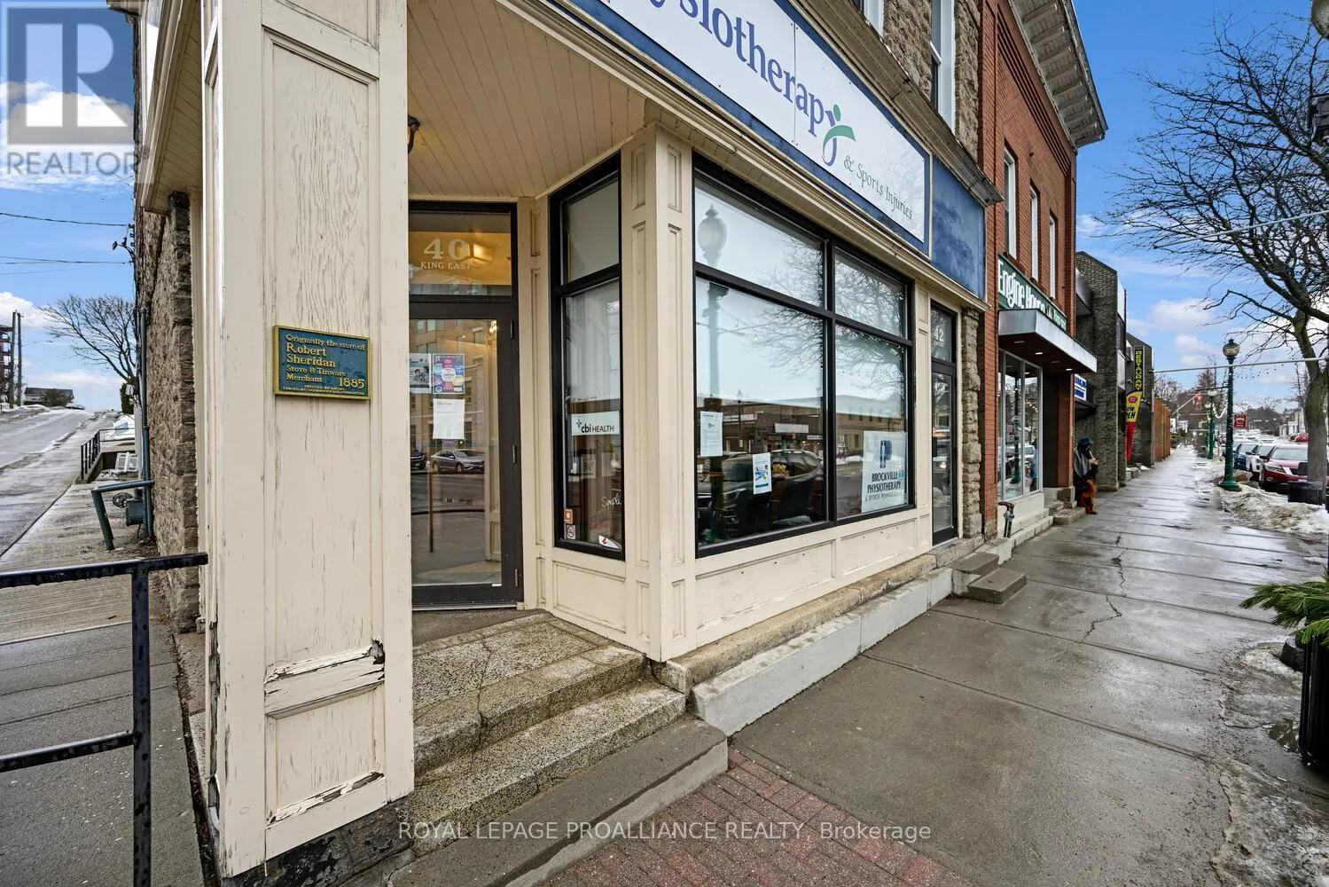 1 - 1-42 KING STREET E