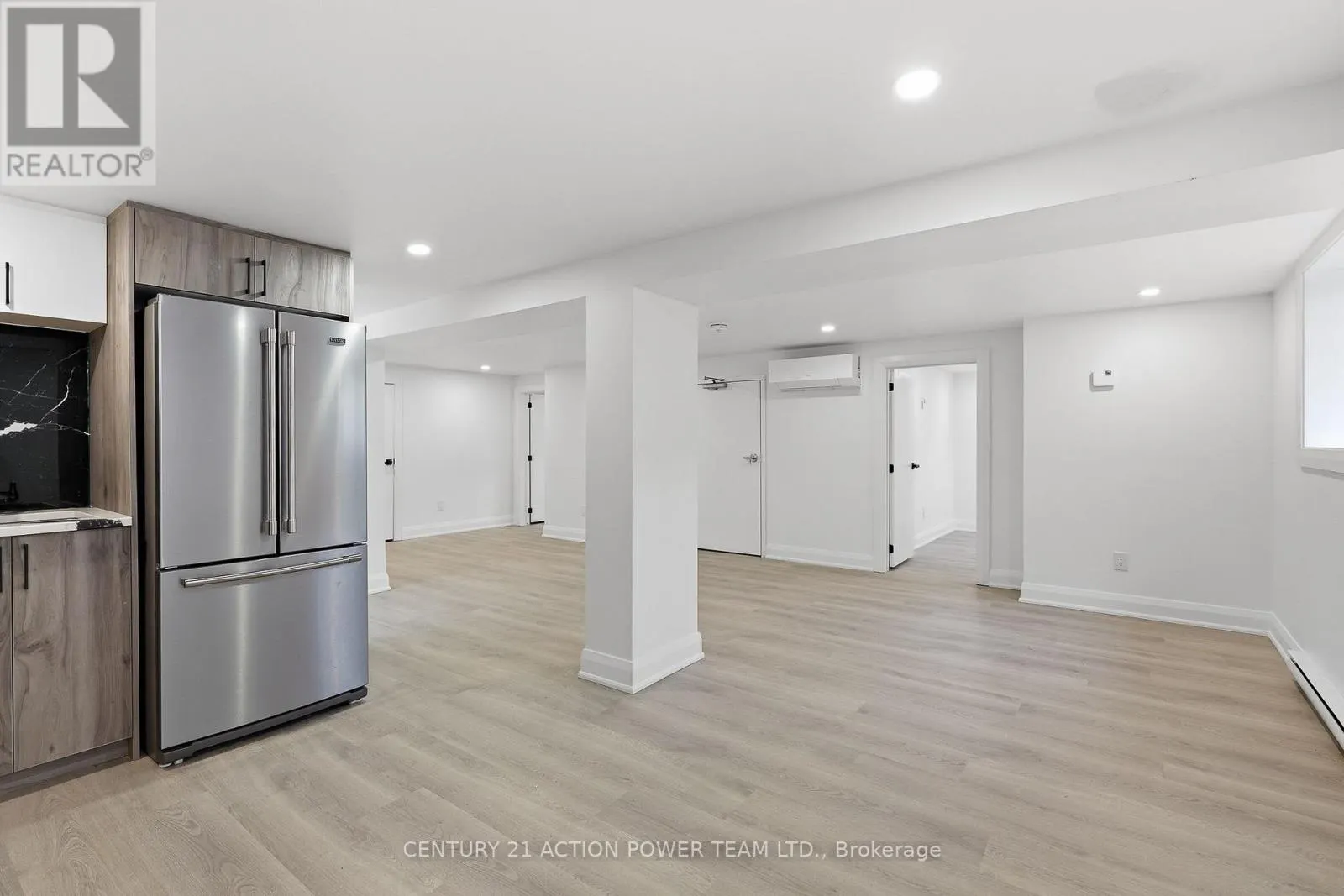 2 - 1831 HAIG DRIVE S