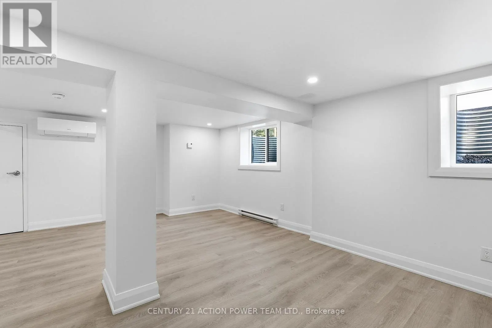 2 - 1831 HAIG DRIVE S