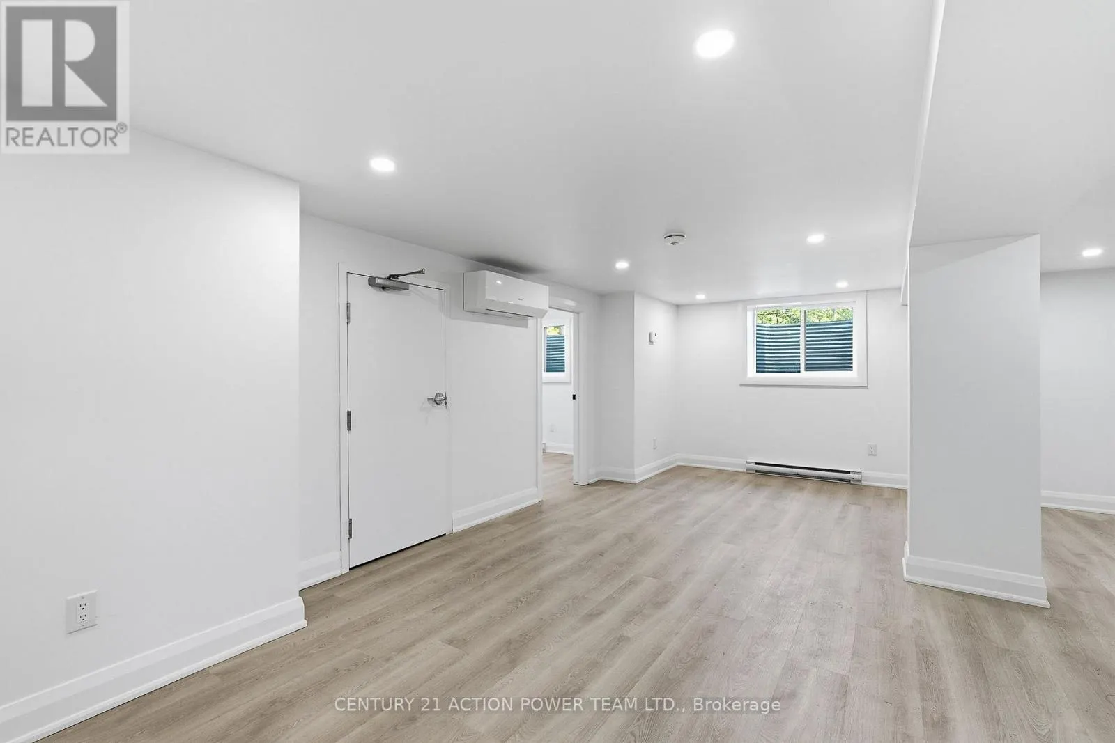 2 - 1831 HAIG DRIVE S