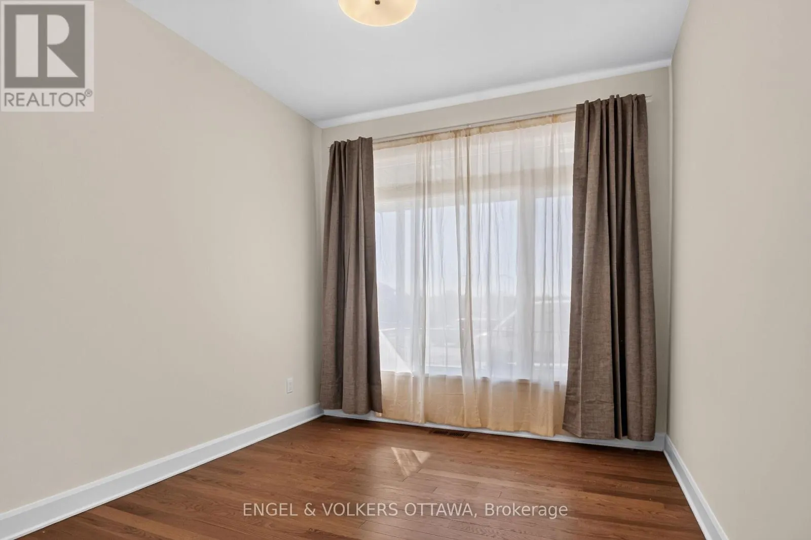 43 FRASER STREET