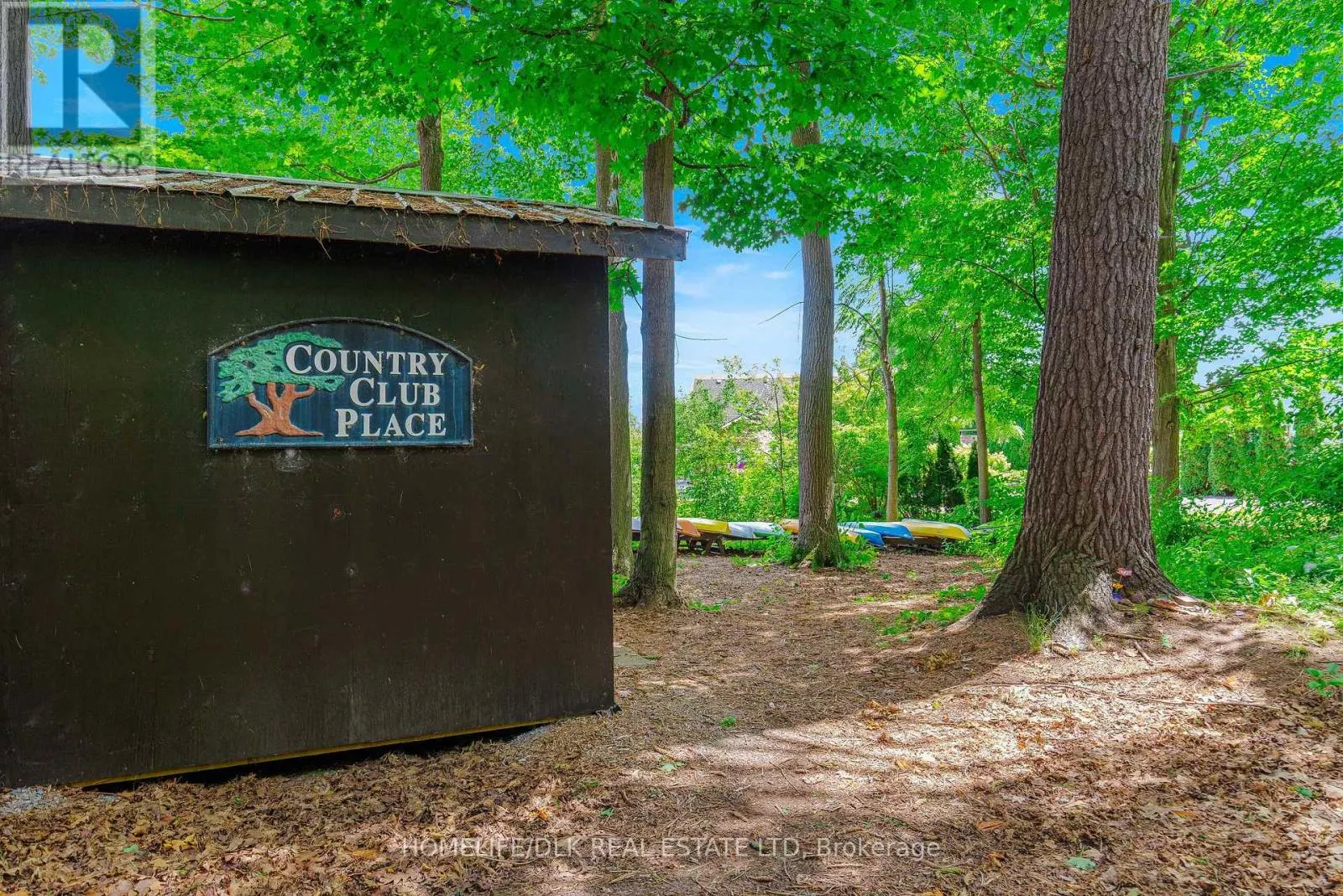 18 COUNTRY CLUB PLACE
