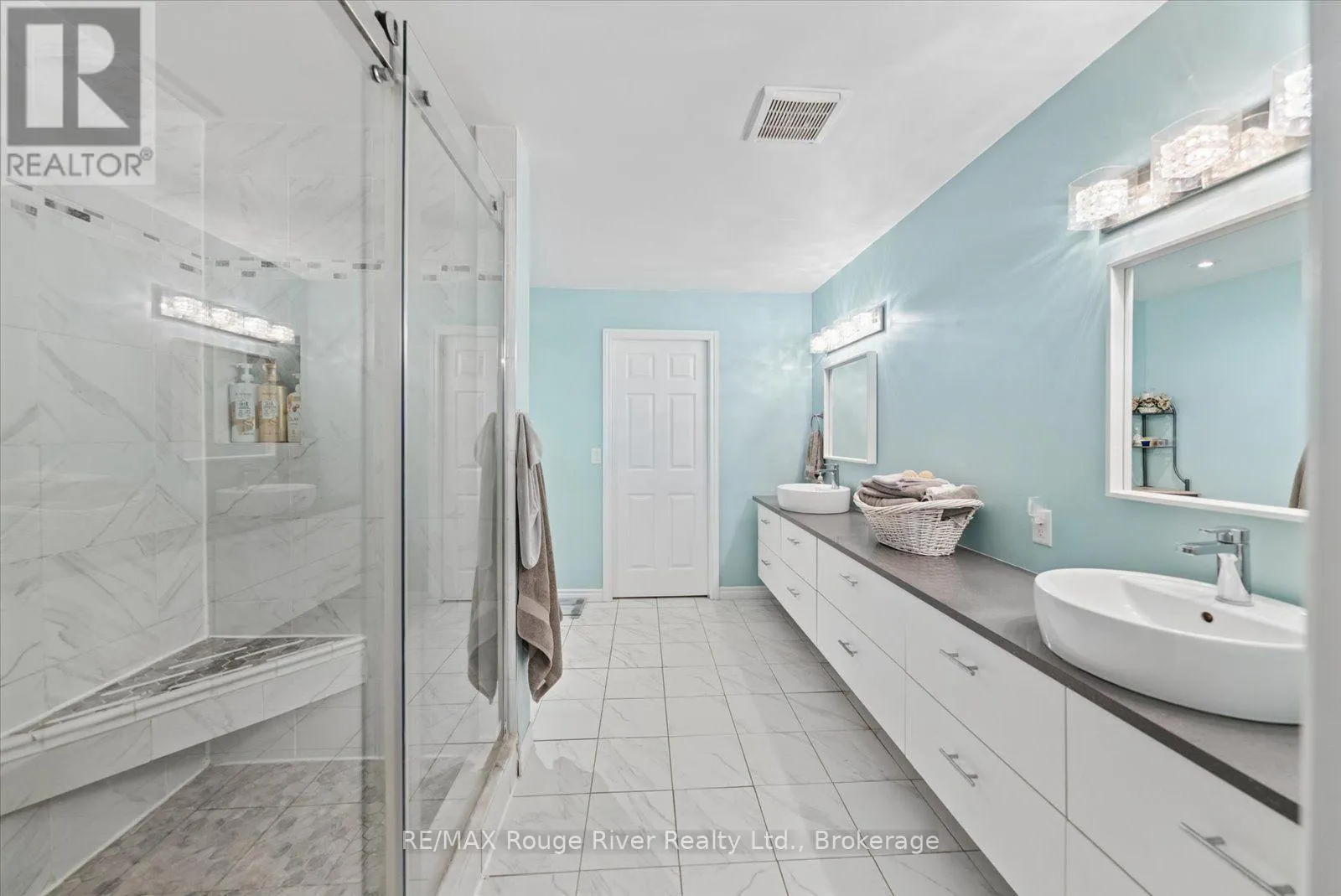 178 ROMA LANE