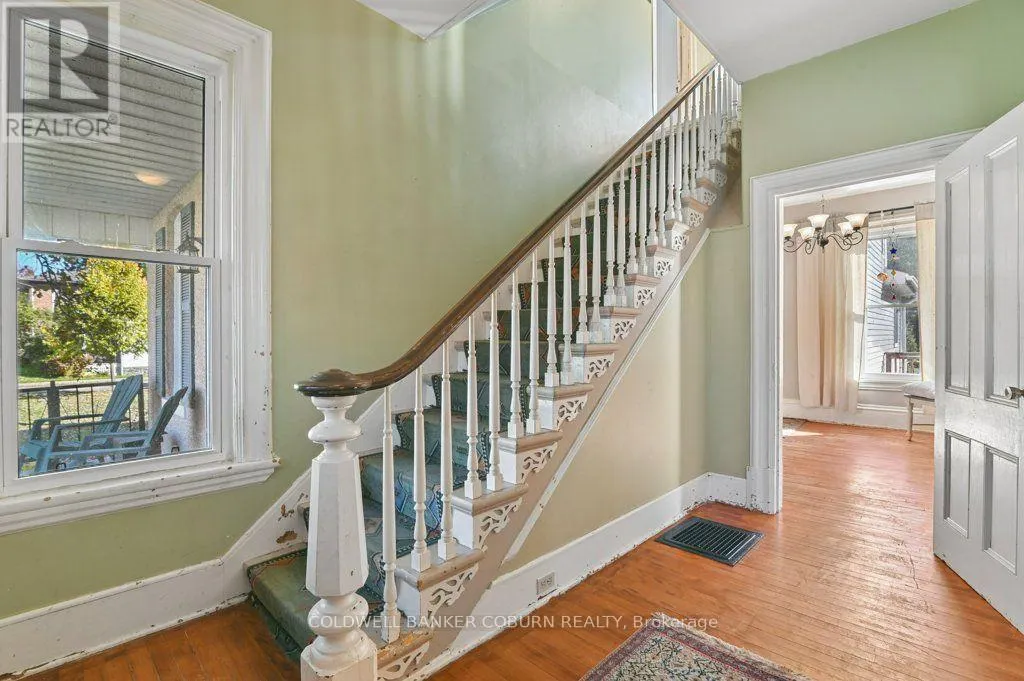 49 LAKESHORE DRIVE