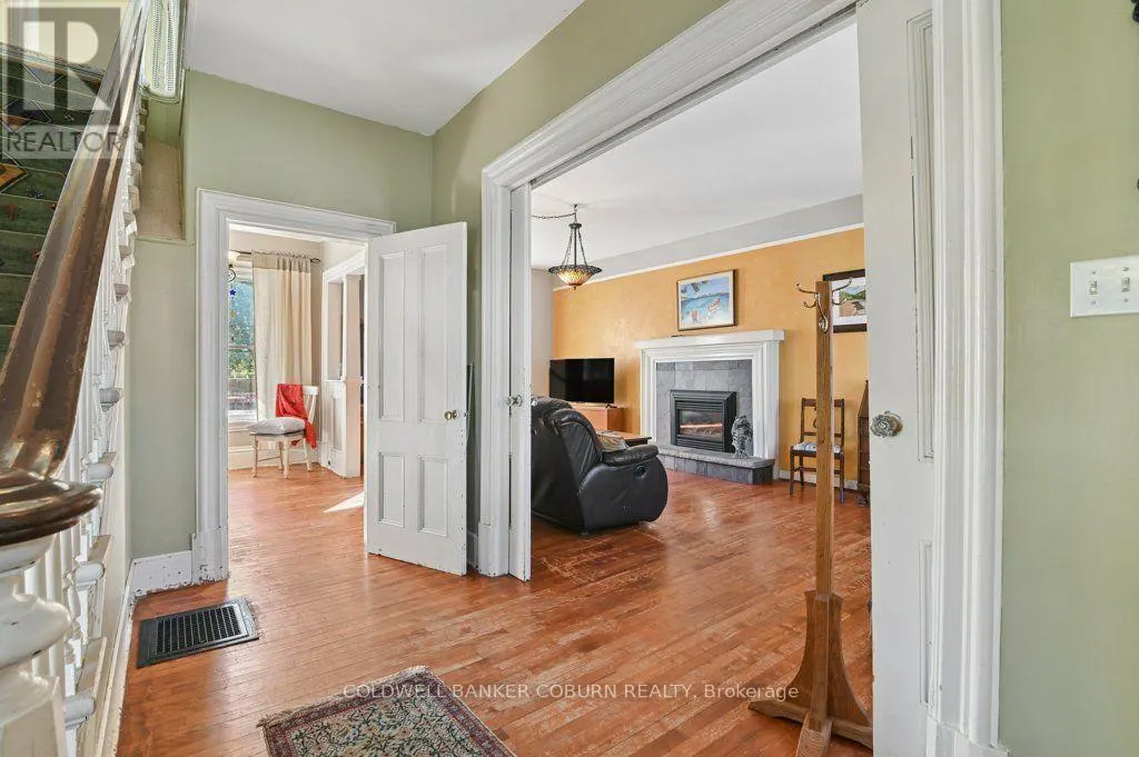 49 LAKESHORE DRIVE