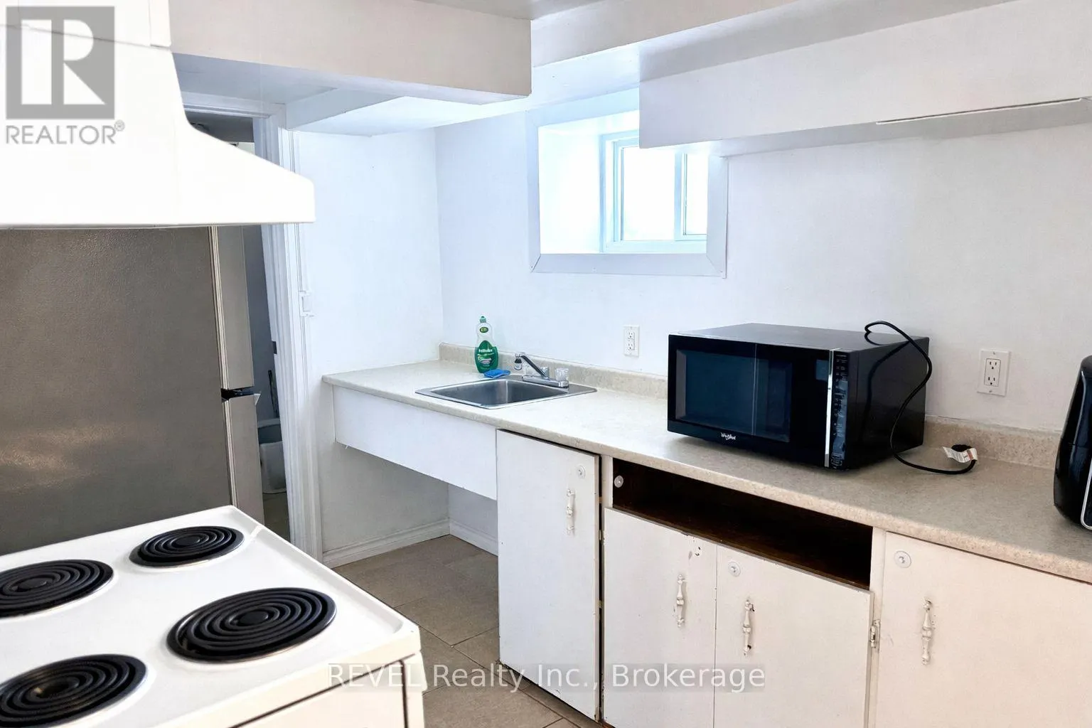 BASEMENT - UNIT 3 - 6172 WILLIAM STREET