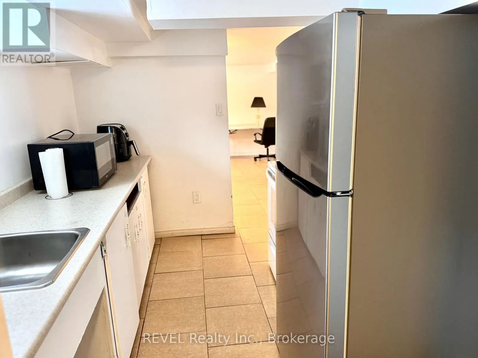 BASEMENT - UNIT 3 - 6172 WILLIAM STREET