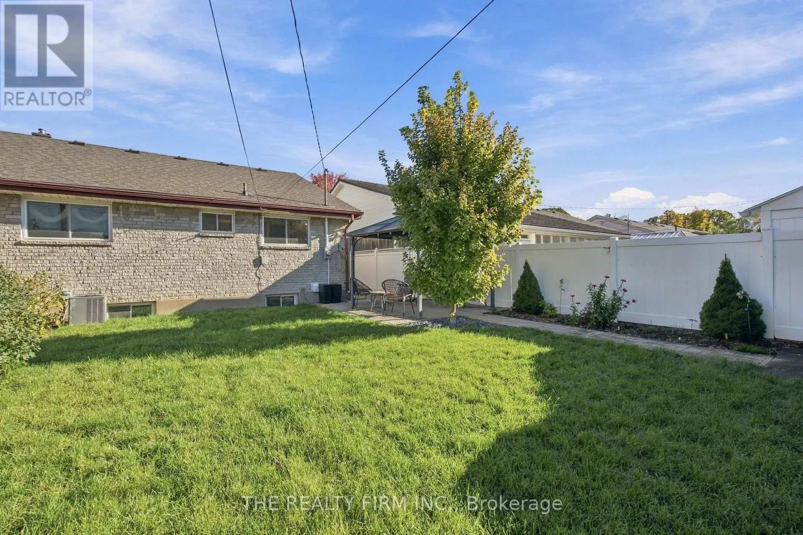 25 QUEENSTON CRESCENT