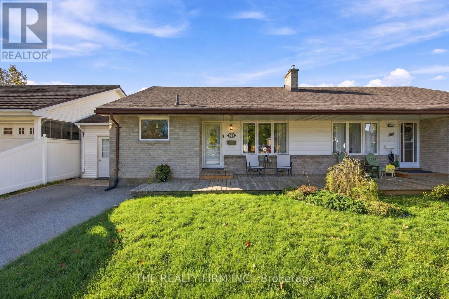 25 QUEENSTON CRESCENT
