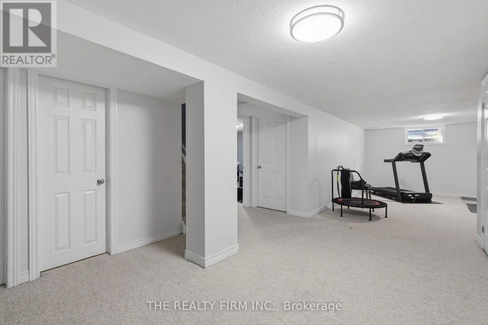 25 QUEENSTON CRESCENT
