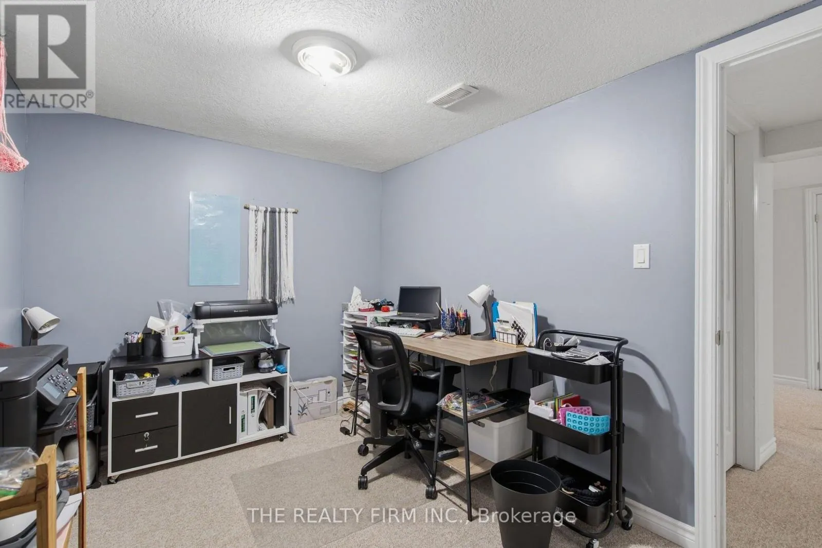 25 QUEENSTON CRESCENT