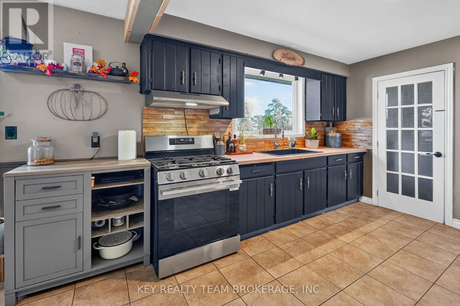 3216 HALL ROAD