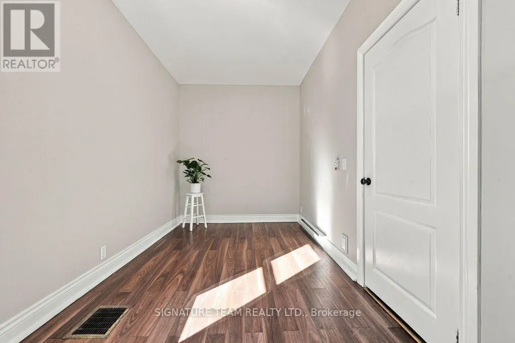 594 HAMILTON STREET W