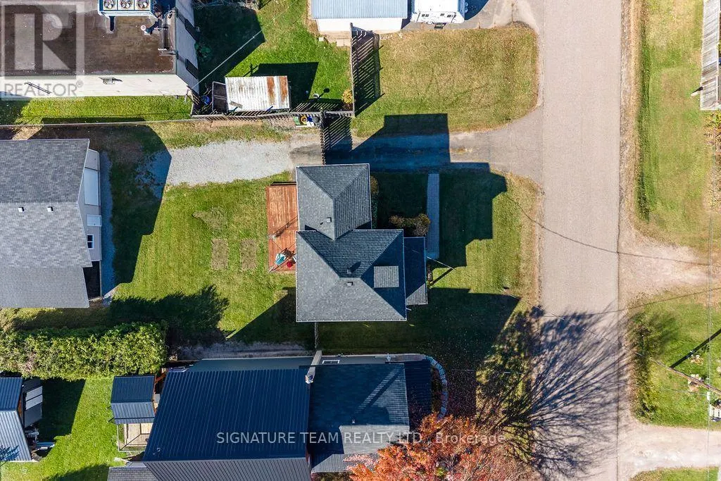 594 HAMILTON STREET W