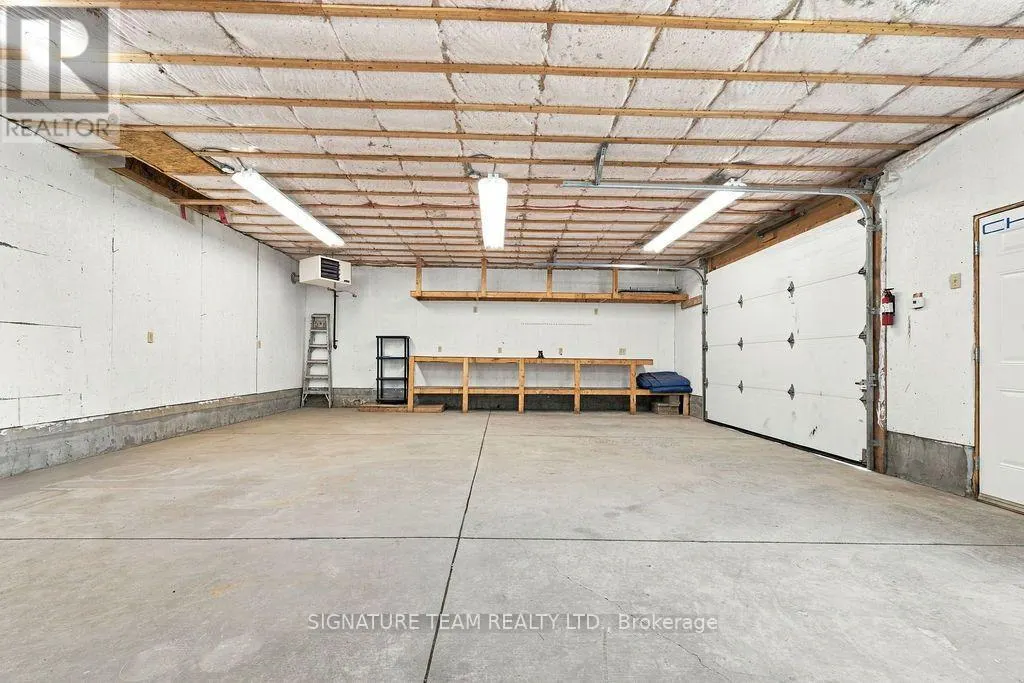 594 HAMILTON STREET W