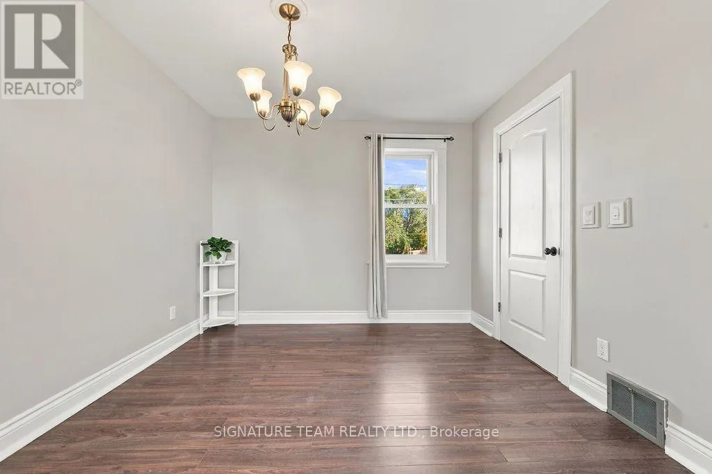 594 HAMILTON STREET W
