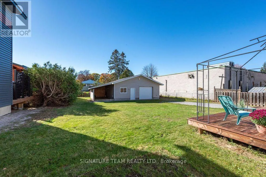 594 HAMILTON STREET W