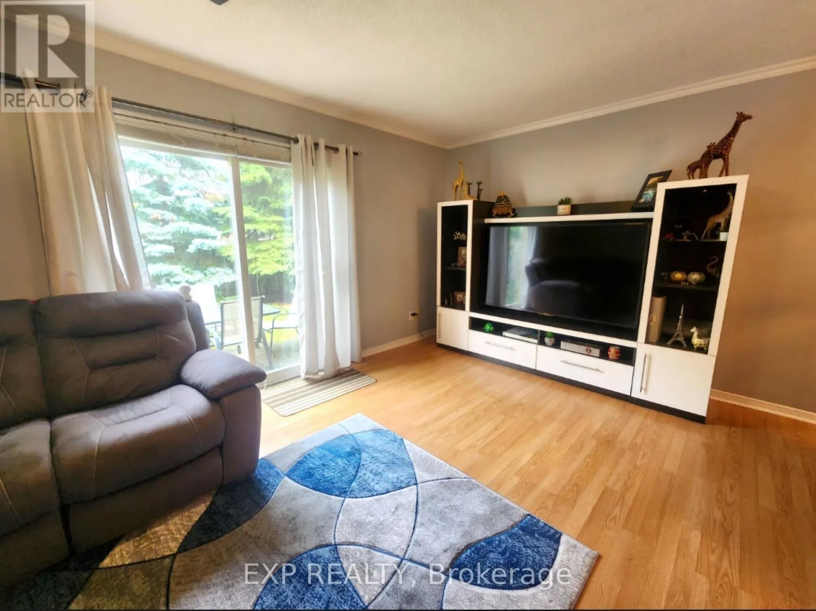 27 - 38 ELMA STREET #27