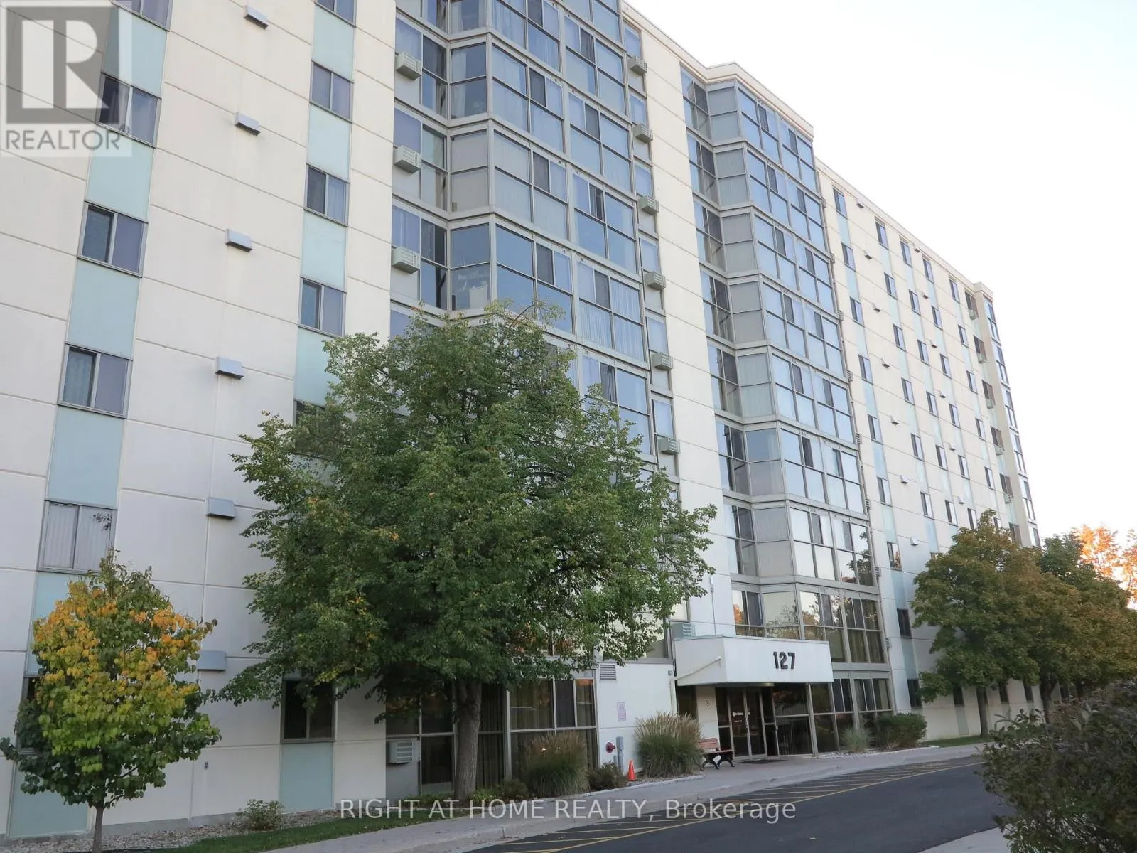 610 - 127 BELMONT DRIVE #610