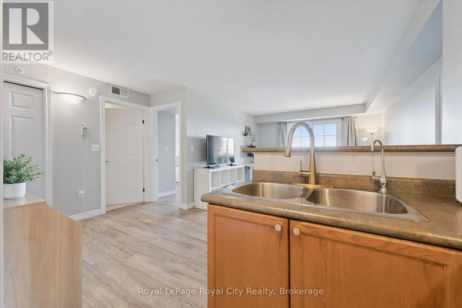 408 - 415 GRANGE ROAD #408