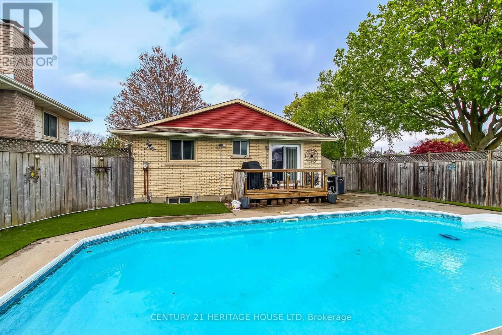 2 DAVID DRIVE
