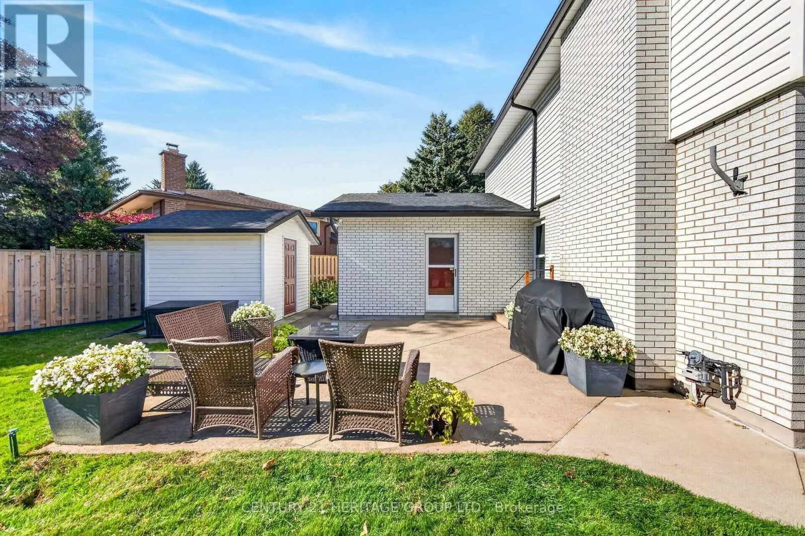 19 MEADOWBROOK CRESCENT