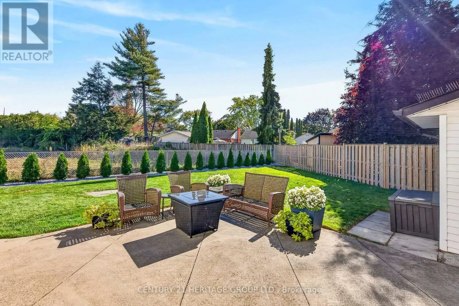 19 MEADOWBROOK CRESCENT