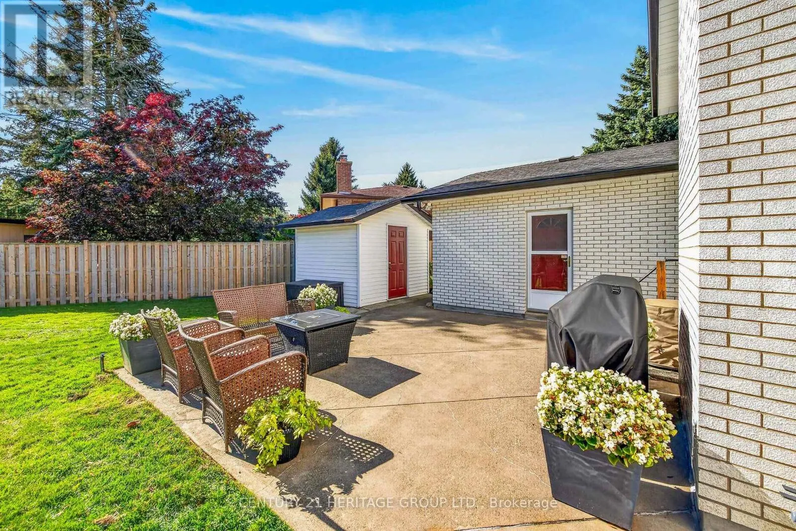 19 MEADOWBROOK CRESCENT