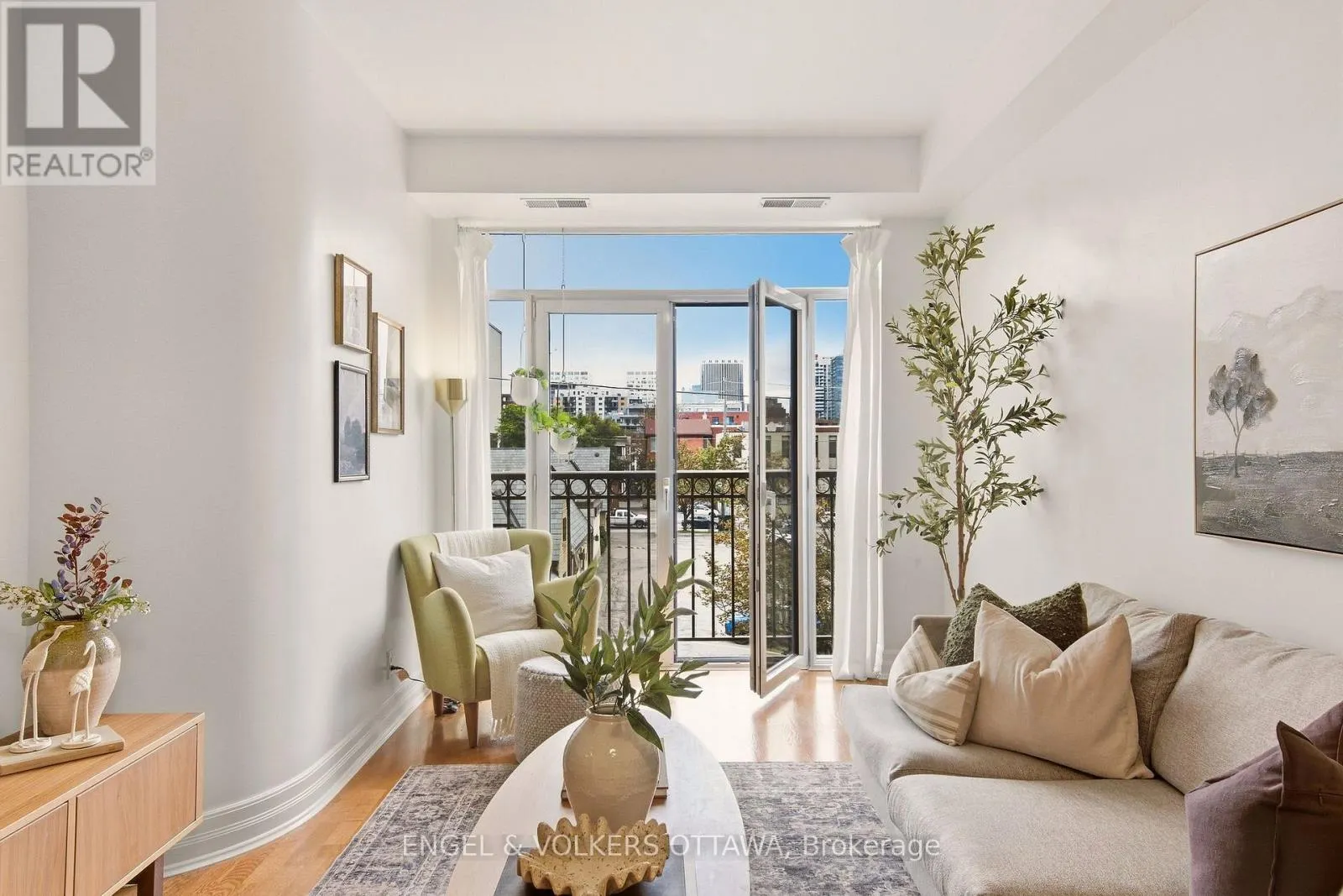 312 - 320 MCLEOD STREET