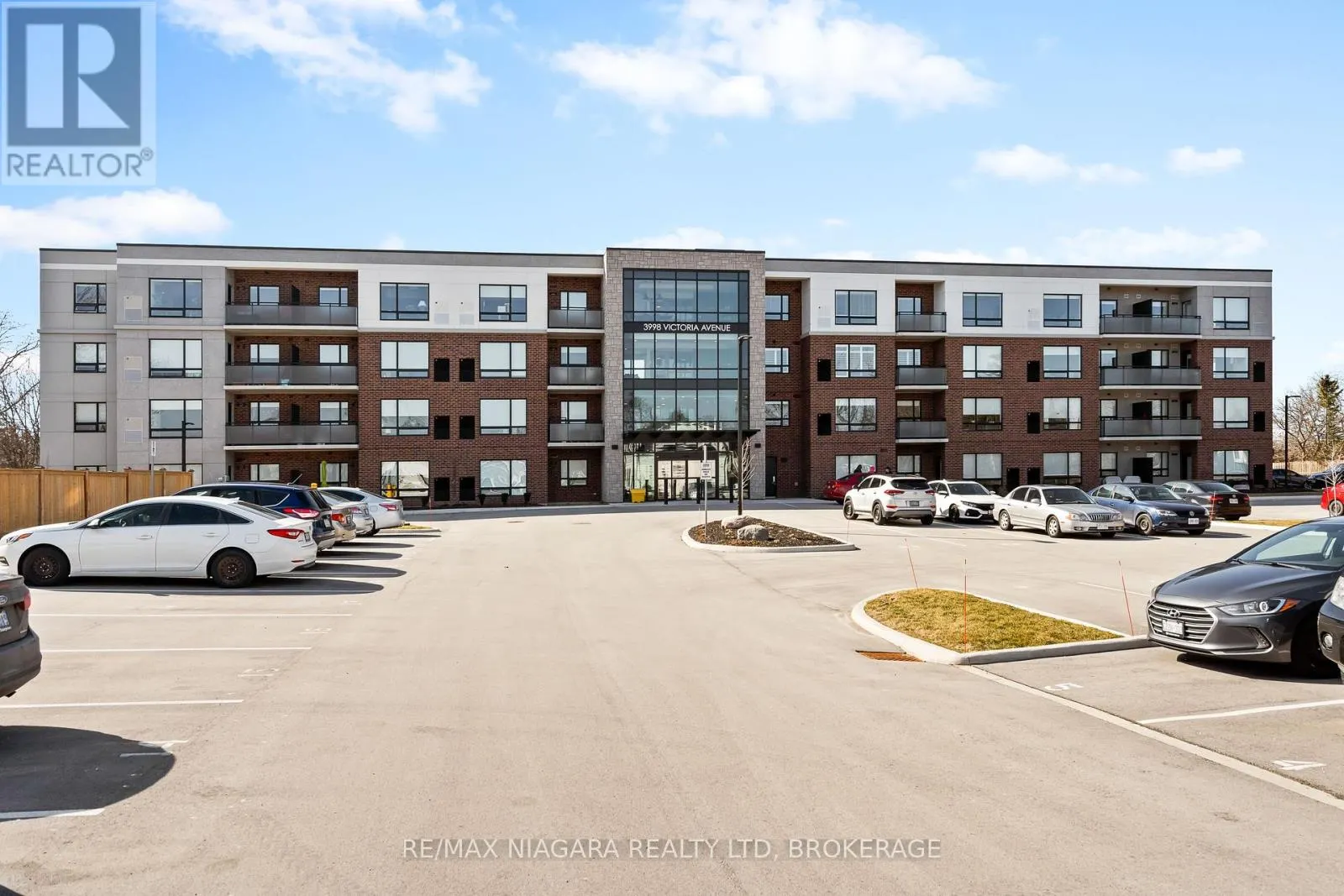 301 - 3998 VICTORIA AVENUE #301