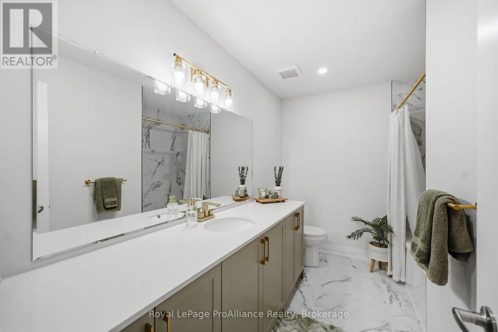 C - 431 ORCHARD AVENUE #C