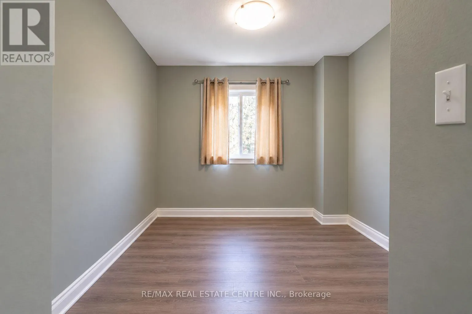 27 WOODMAN DRIVE N