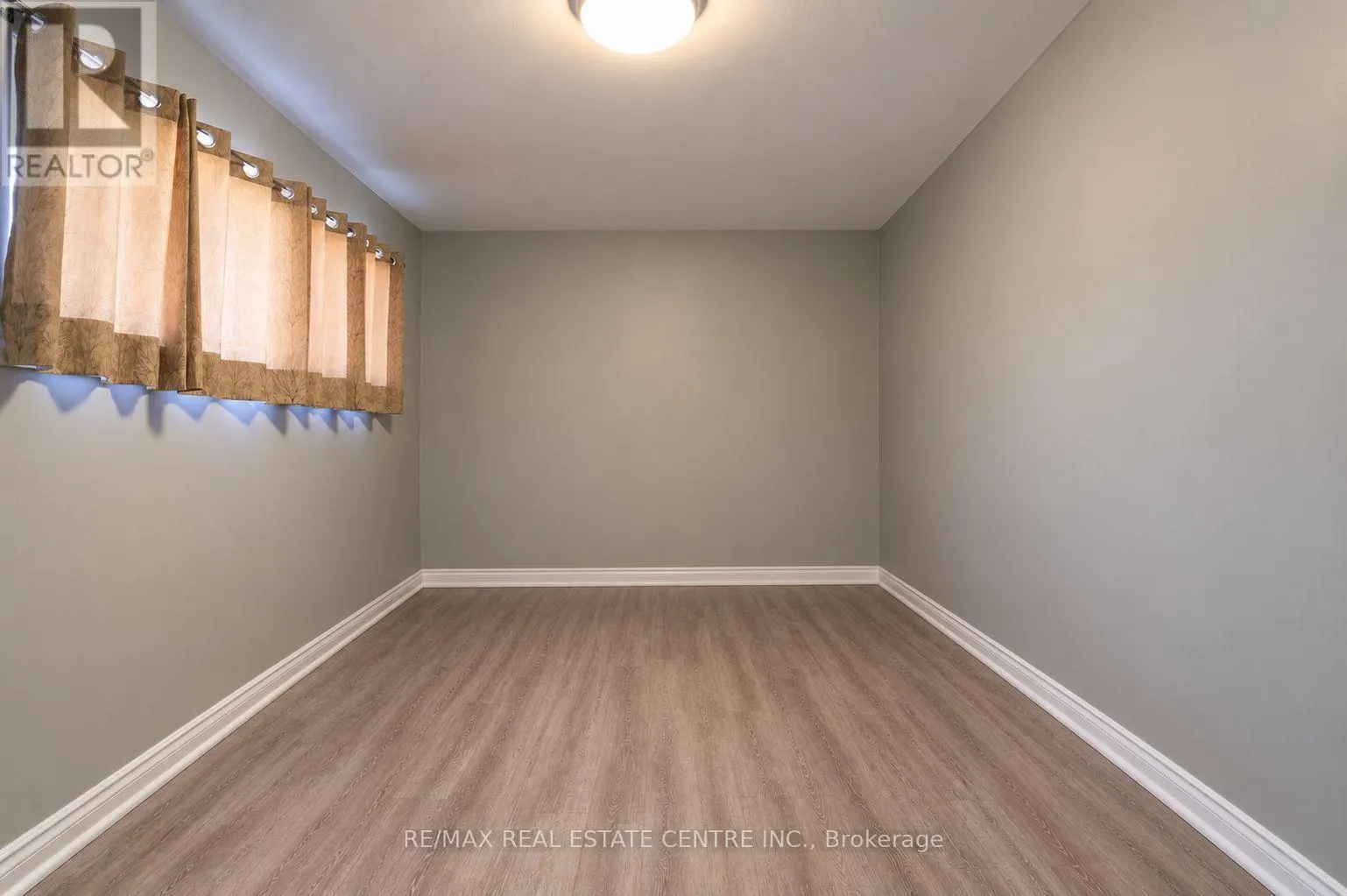 27 WOODMAN DRIVE N