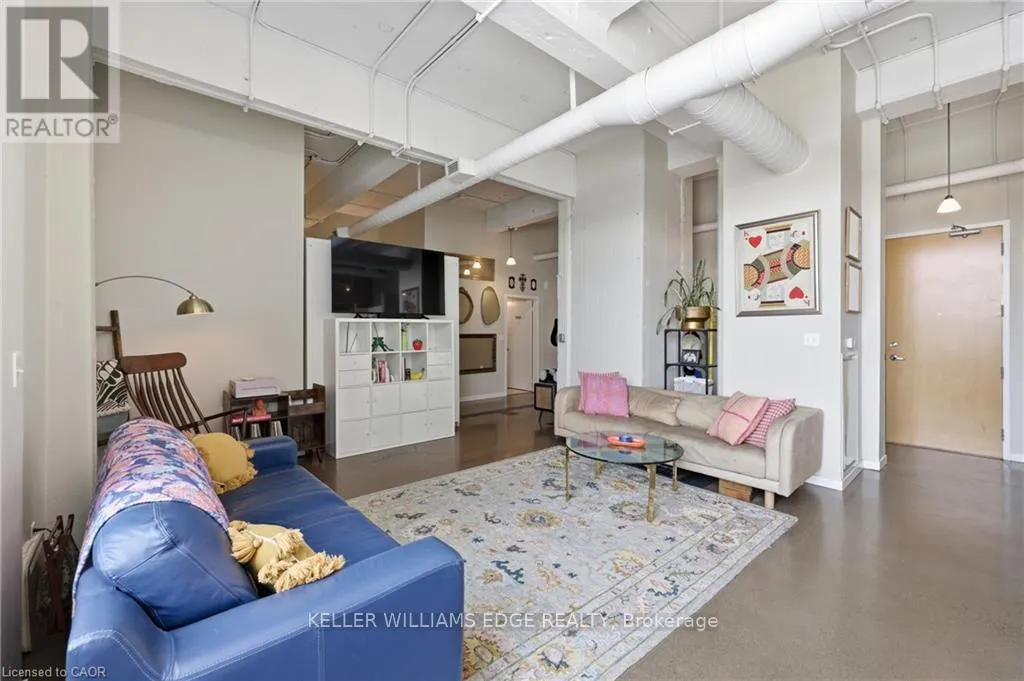 307 - 410 KING STREET W