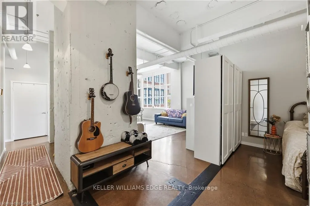 307 - 410 KING STREET W