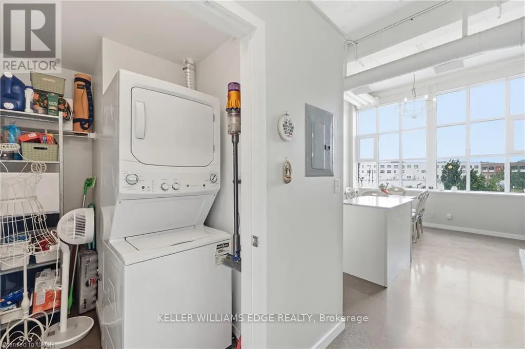 307 - 410 KING STREET W