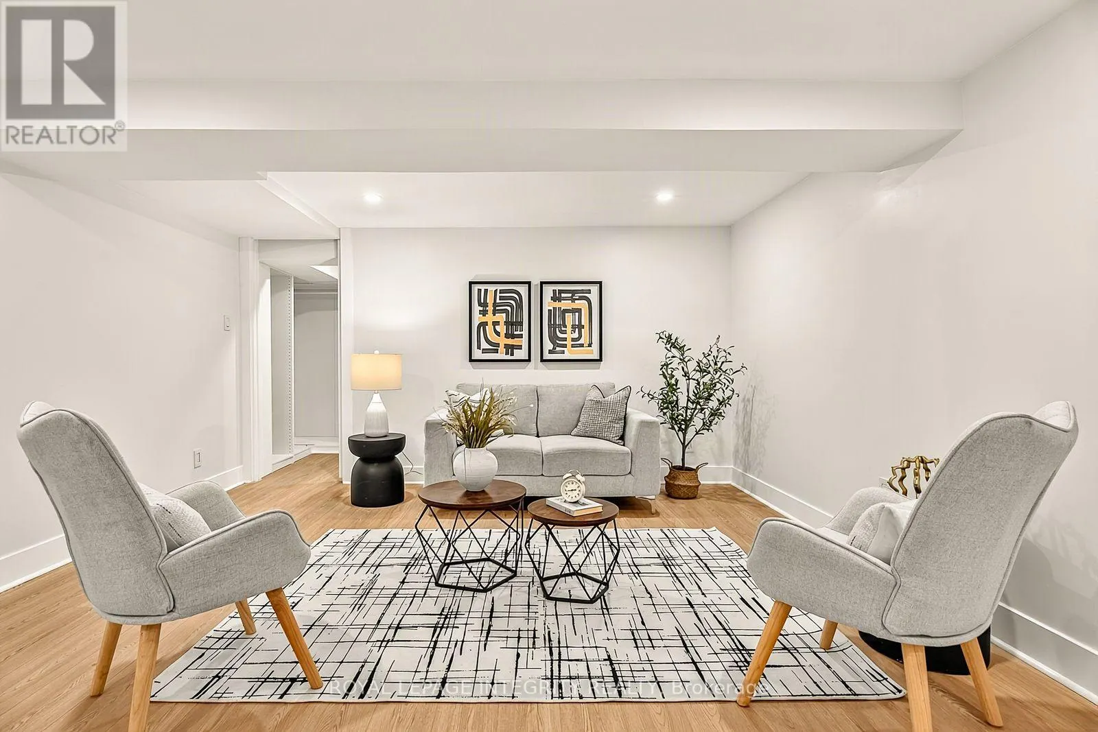 731 LUDGATE COURT