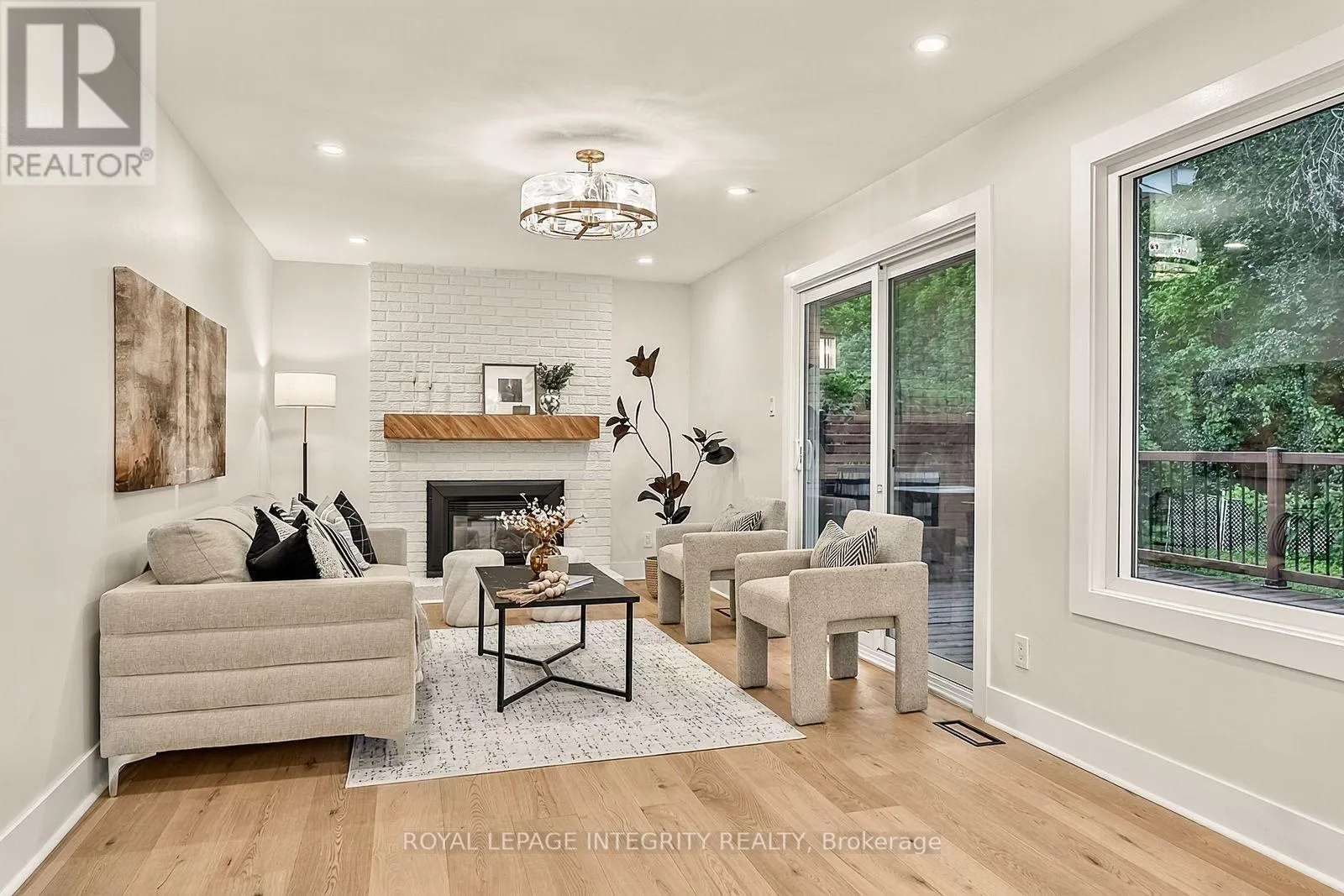 731 LUDGATE COURT