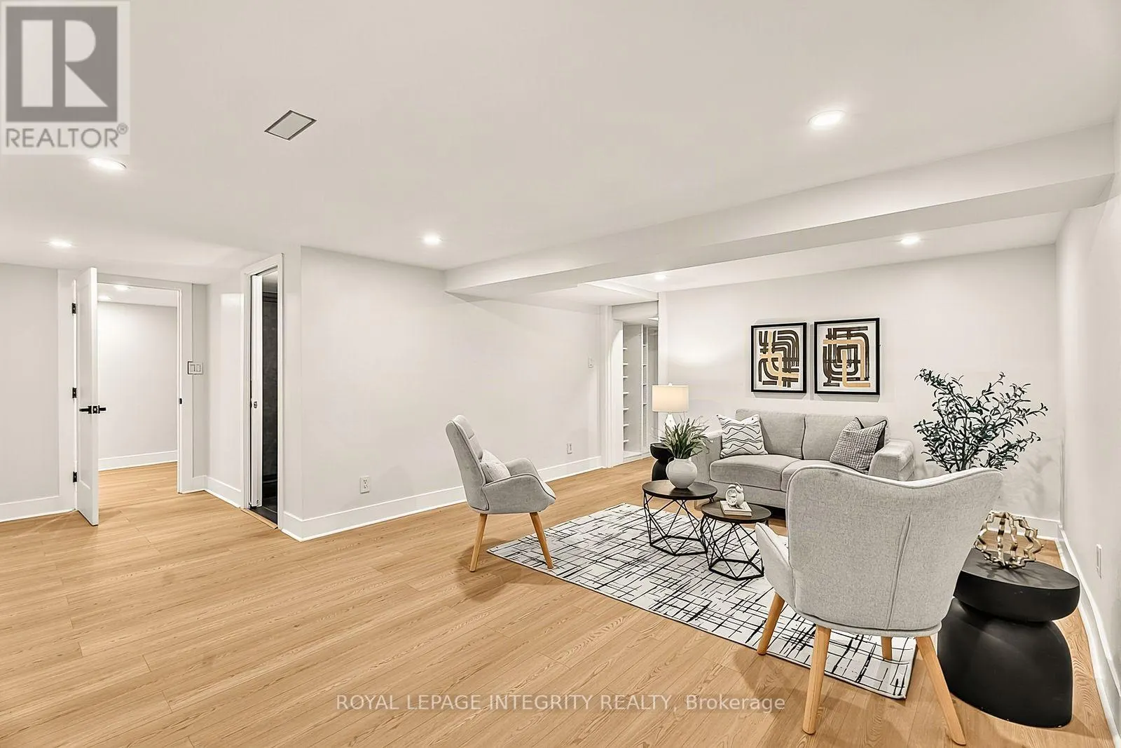 731 LUDGATE COURT