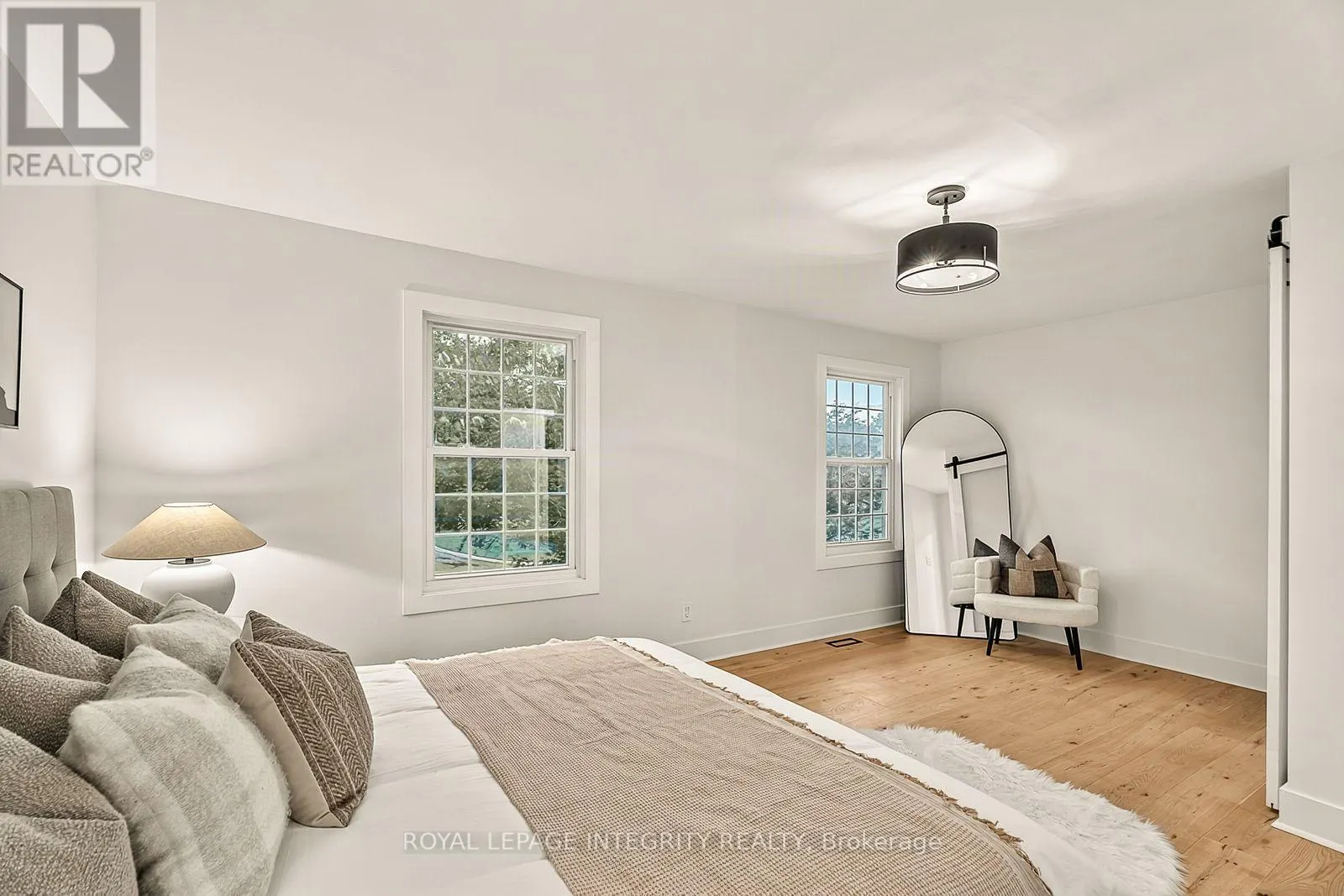 731 LUDGATE COURT