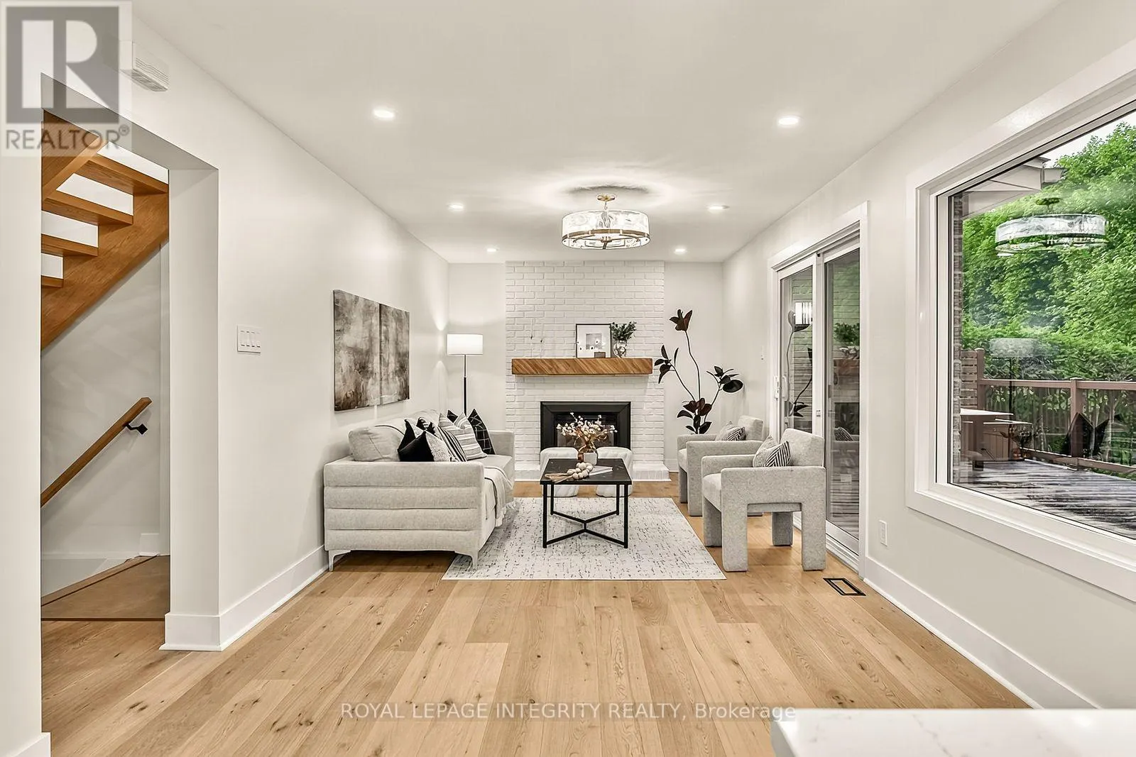 731 LUDGATE COURT