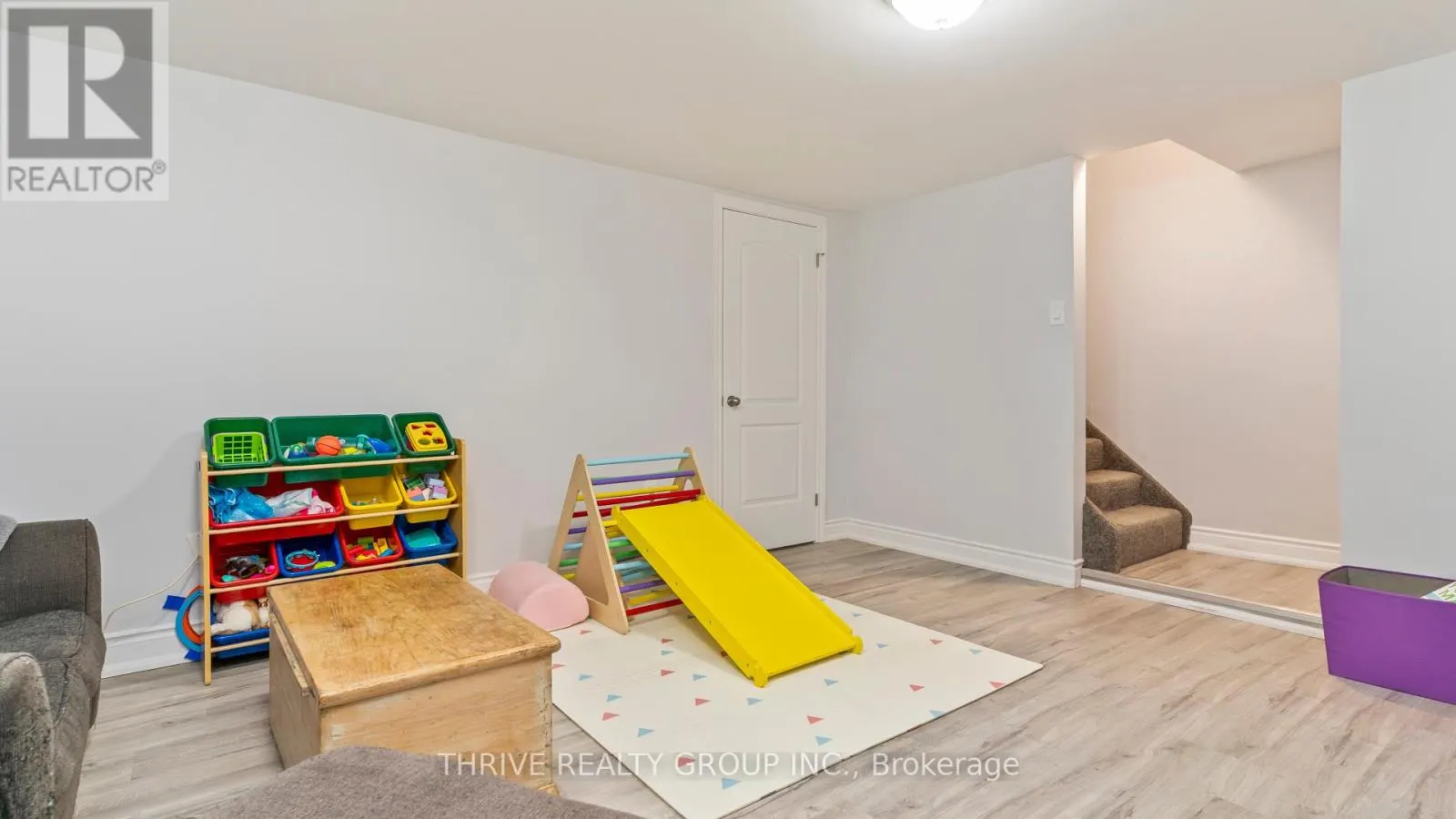 83 SCOTCHMERE CRESCENT