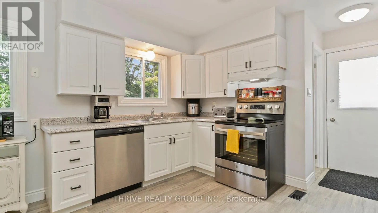 83 SCOTCHMERE CRESCENT