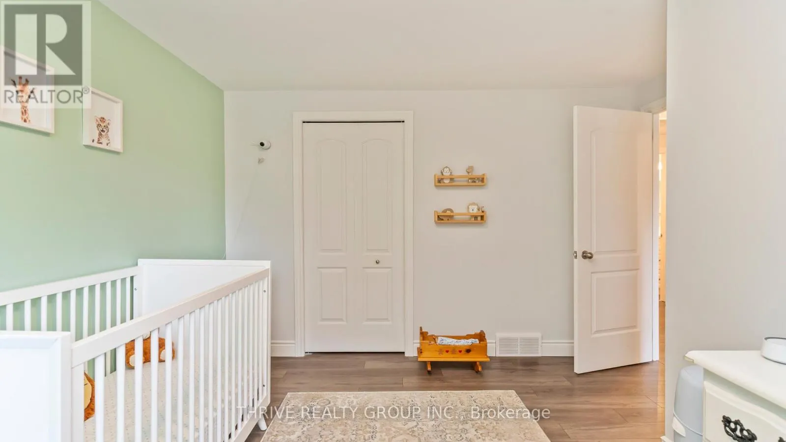 83 SCOTCHMERE CRESCENT