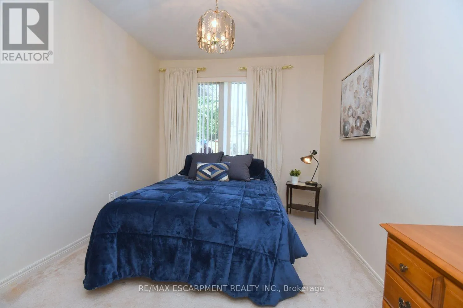 87 JENIFER DRIVE