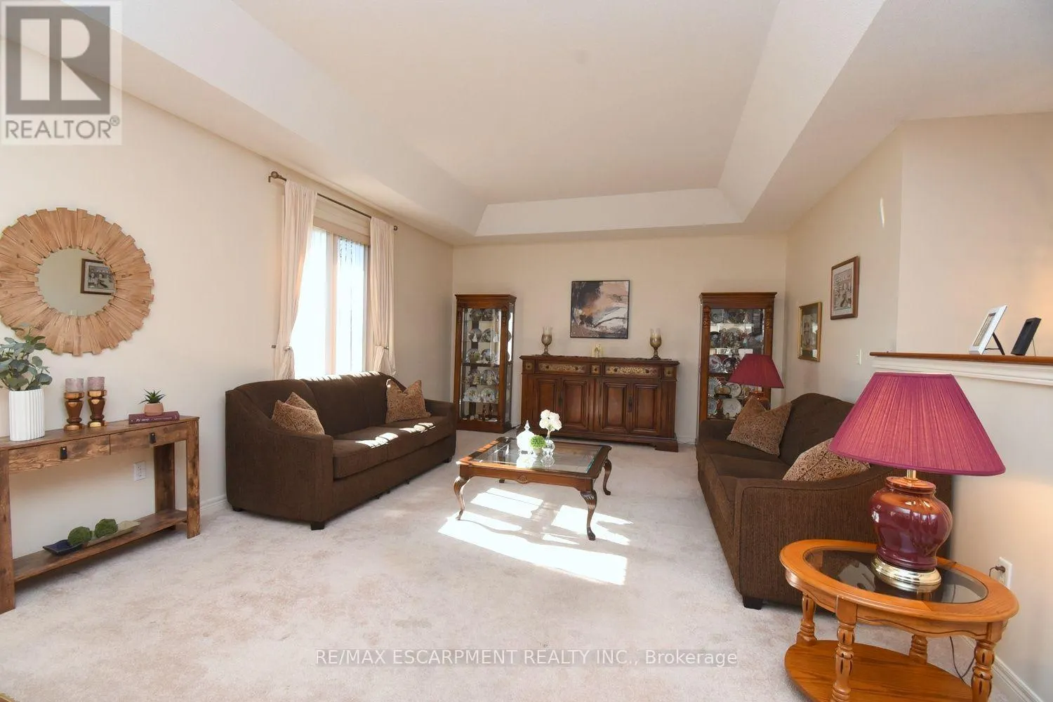 87 JENIFER DRIVE