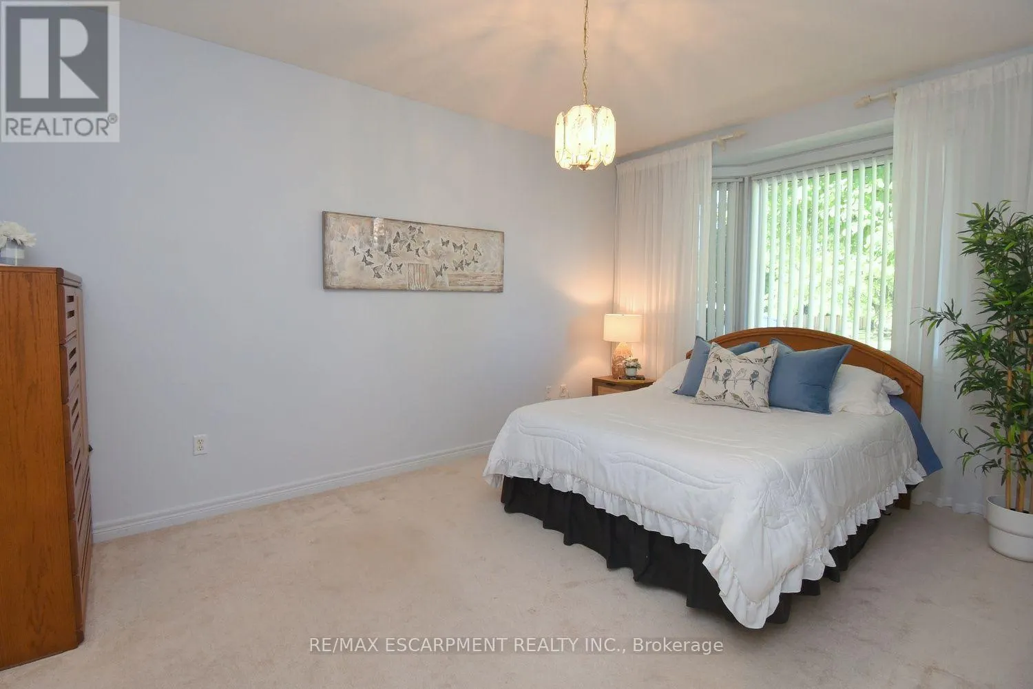 87 JENIFER DRIVE