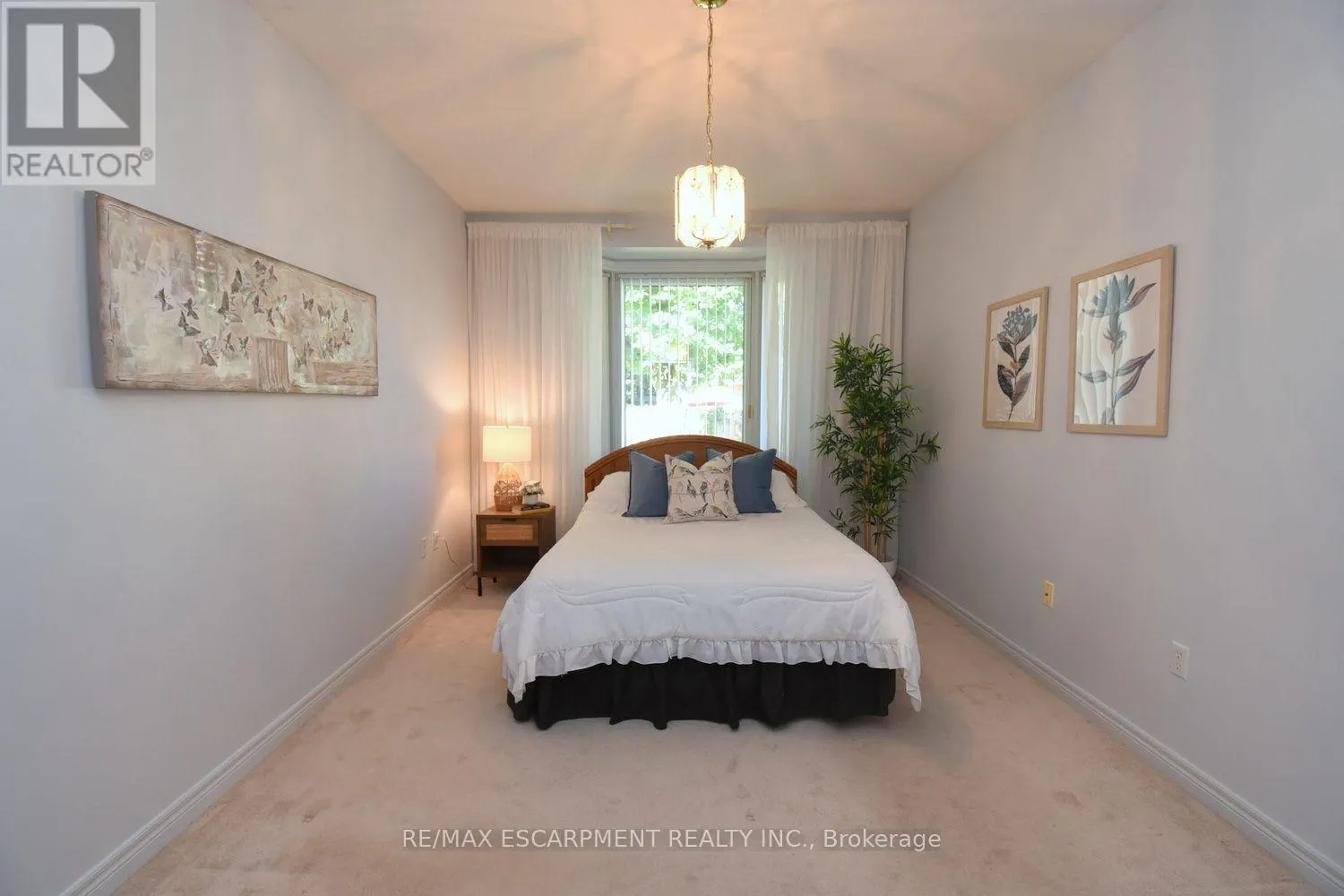 87 JENIFER DRIVE
