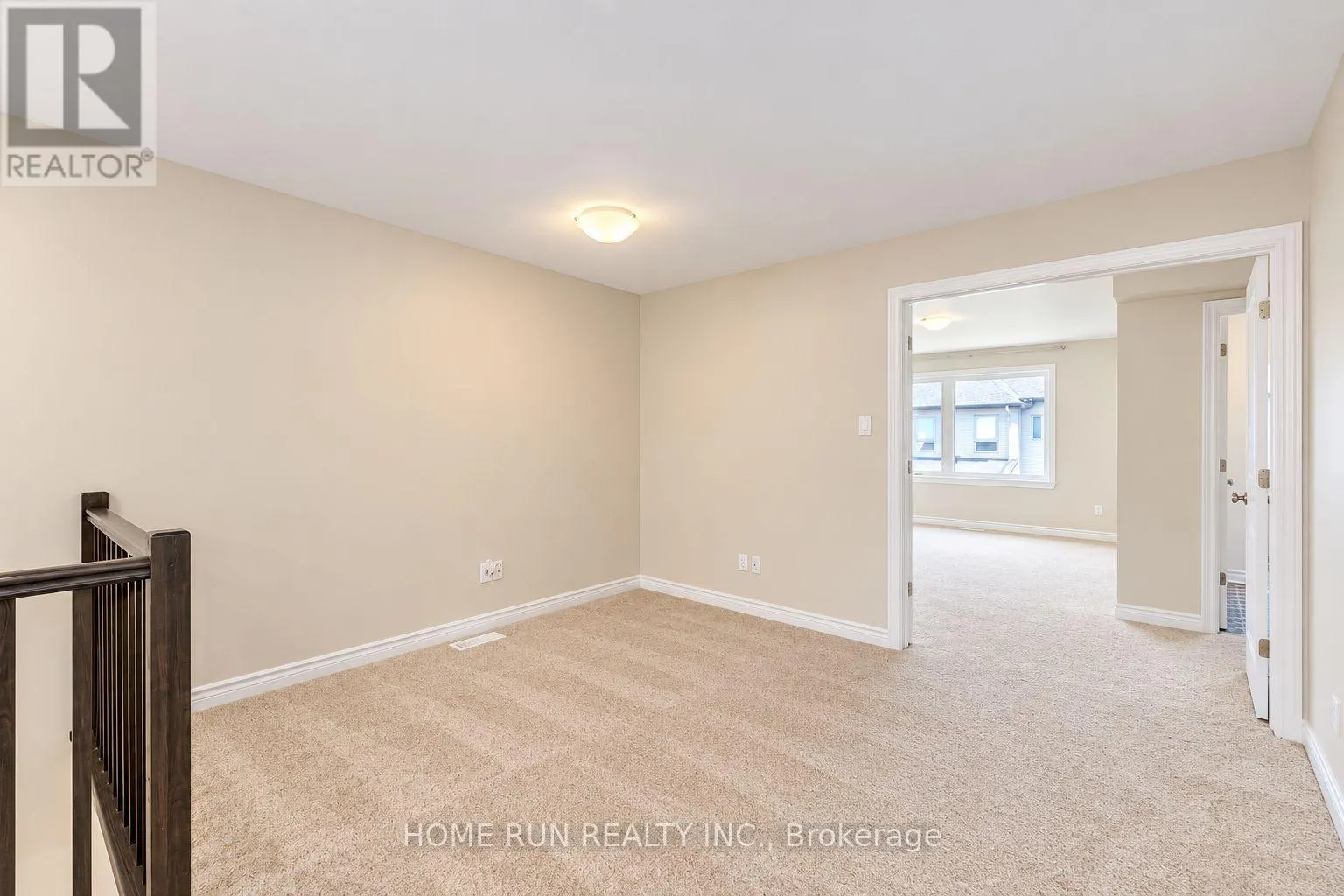 785 CAIRN CRESCENT